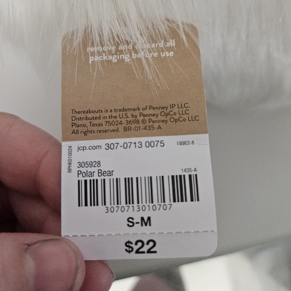 NWT! Polar Bear White Slippers! - Picture 4 of 5